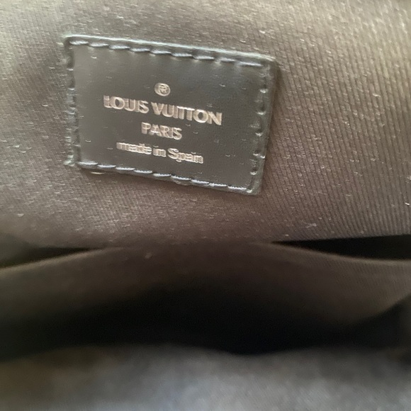 louis vuitton graphite sling bag - Picture 3 of 5